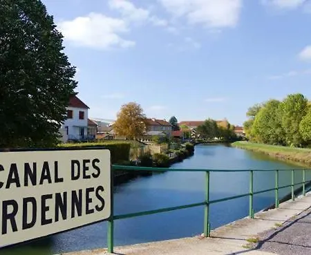 Le Vallage Séjour à la campagne *